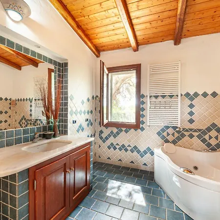 Con Piscina Nelle Colline Della Gallura * ארזח'ינה