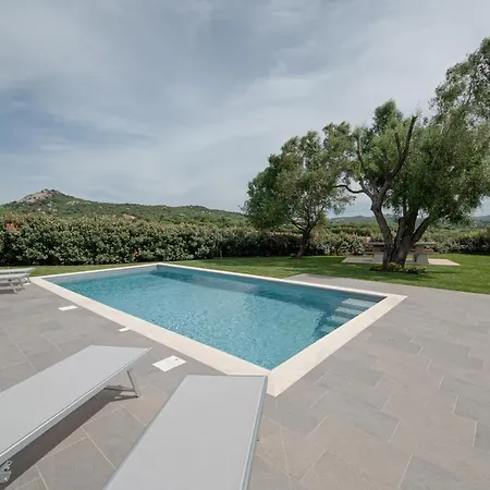 Con Piscina Nelle Colline Della Gallura * Arzachena