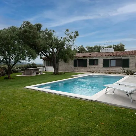 Con Piscina Nelle Colline Della Gallura Arzachena