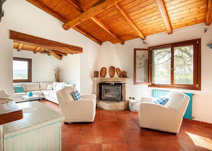 Villa Con Piscina Nelle Colline Della Gallura