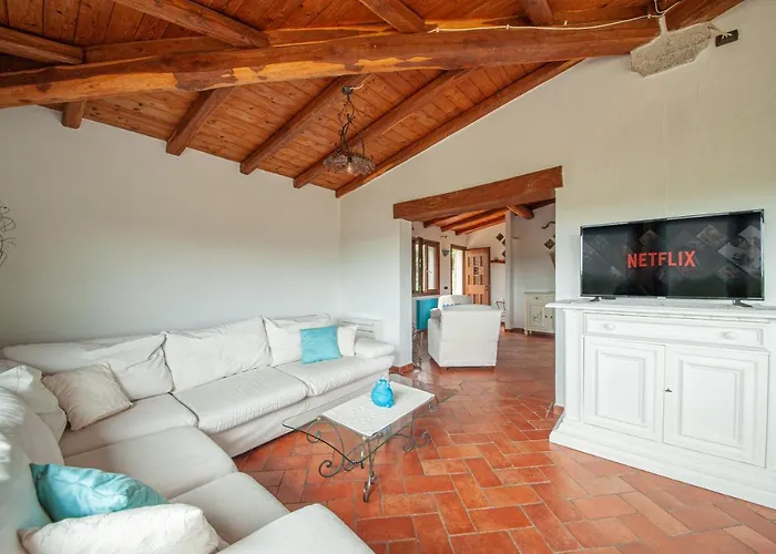 Villa Con Piscina Nelle Colline Della Gallura